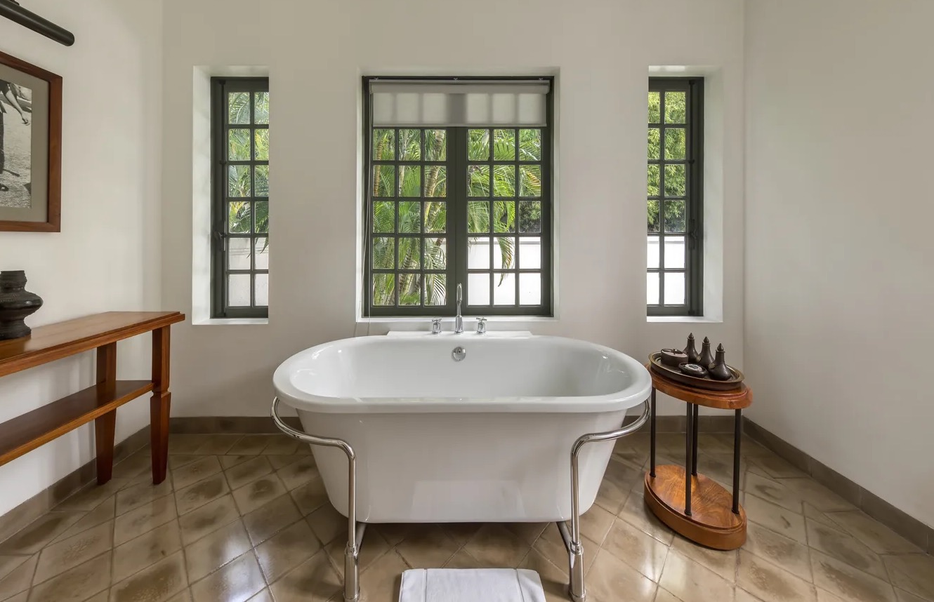 Shower & Tub Overflow Cleanup in Newton, MA